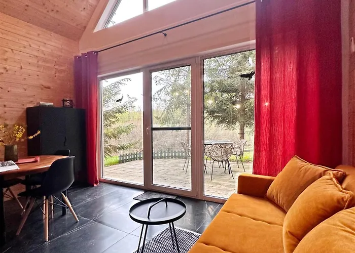 Zywiolowo - W Stylu Stodoly Z Placem Zabaw I Stawem - Ogien Дом отдыха *