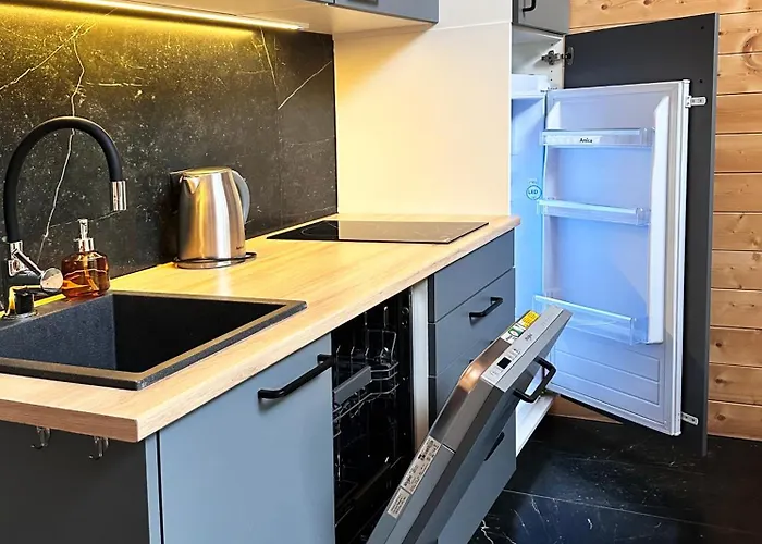 Zywiolowo - W Stylu Stodoly Z Placem Zabaw I Stawem - Ogien * Parchowo