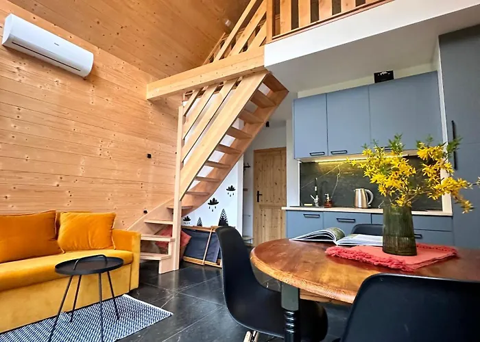 Zywiolowo - W Stylu Stodoly Z Placem Zabaw I Stawem - Ogien * Parchowo